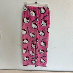❤️5 For $20❤️ Hello Kitty Girl PJ’s Pants

Size 6